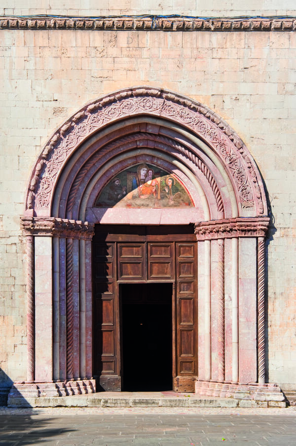 Chiesa di San Francesco, portale